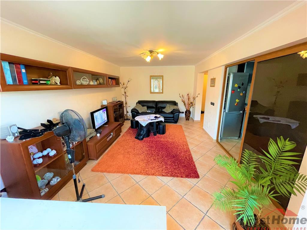 Apartament 4 camere, mobilat utilat, CT, etaj 4, zona Prima