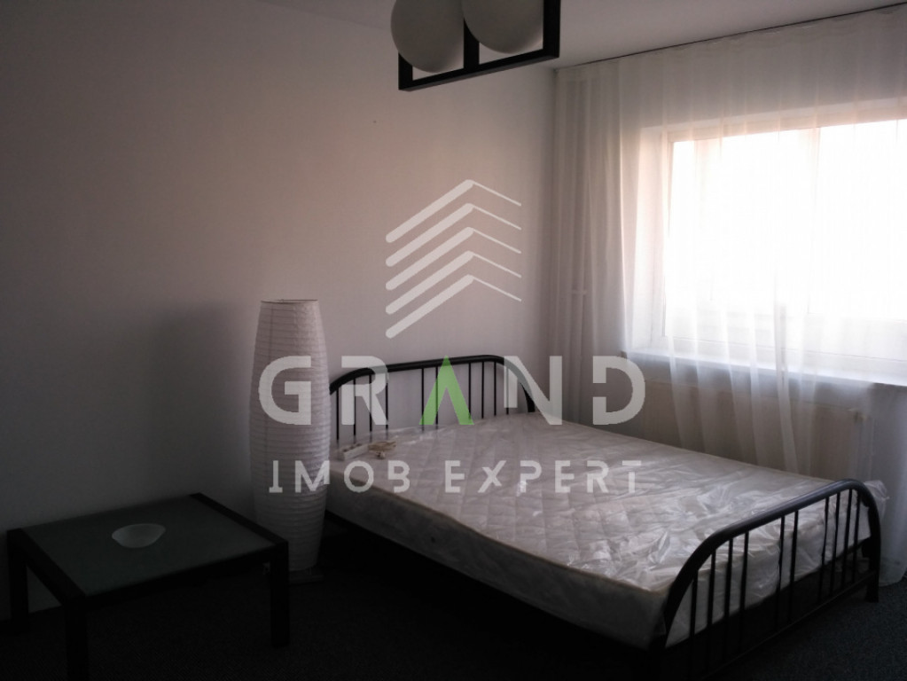 2 camere decomandat | 52 mp+balcon | Etaj 4/10 | Sud-Est | M