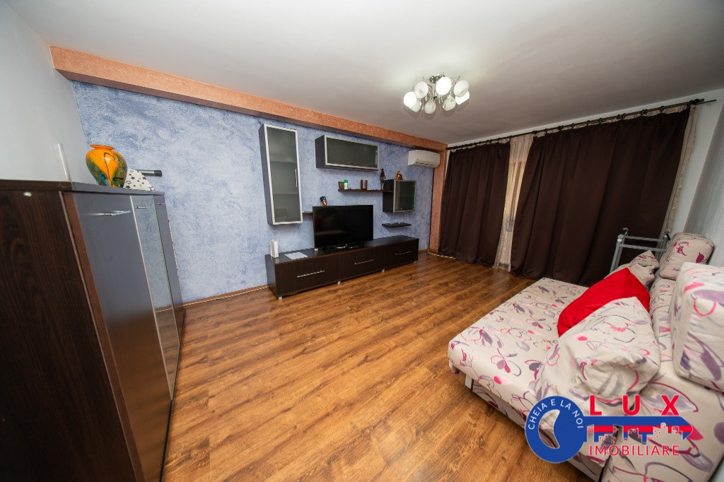 ID 343 Apartament cu 3 camere # INCHIRIERE!!!