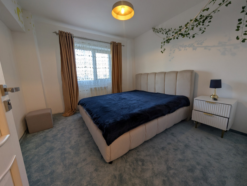 Renovat, 2 camere decomandate - 64 mp , etaj intermediar, No