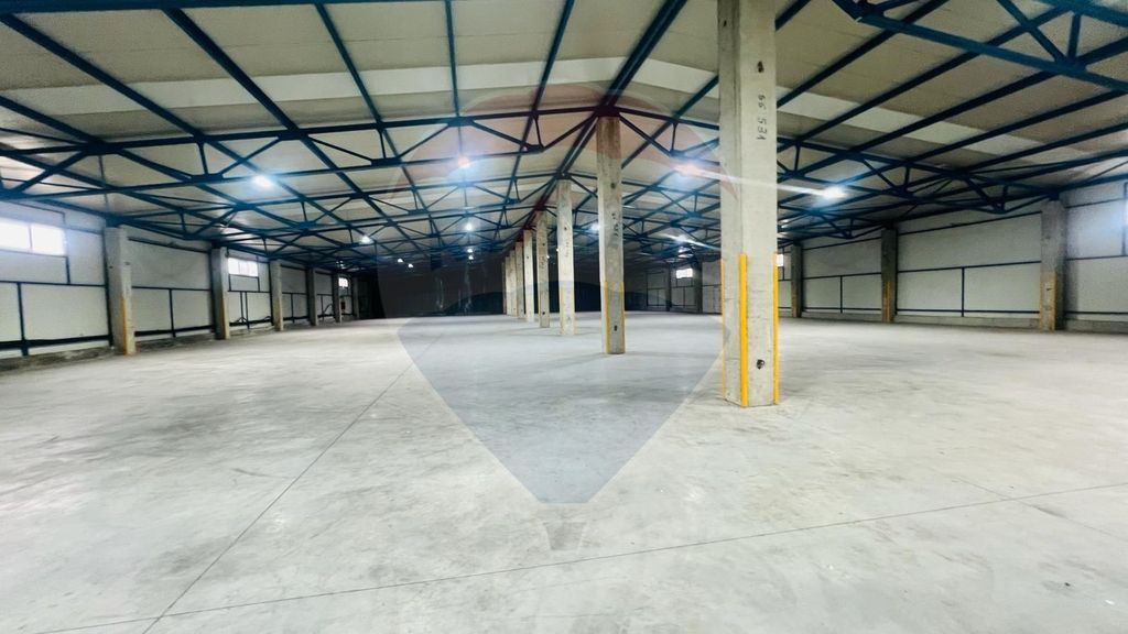 Spațiu industrial de 1,800mp de închiriat
