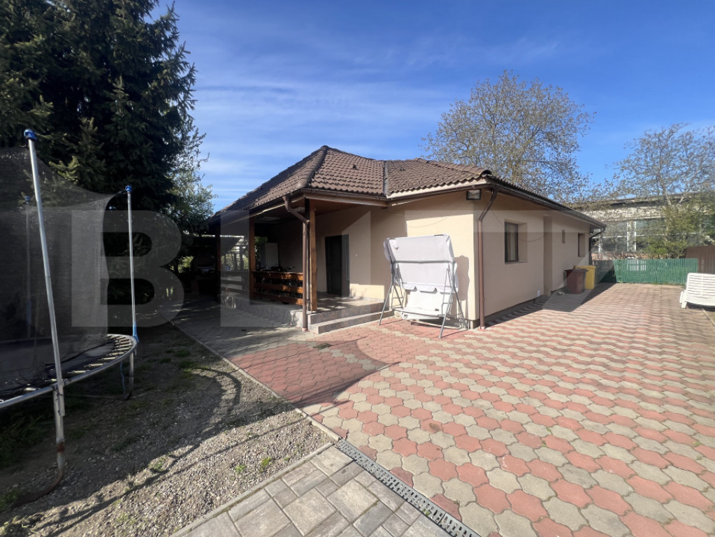Casă stil mediteranean, 100 mp, teren generos 688 mp, zona