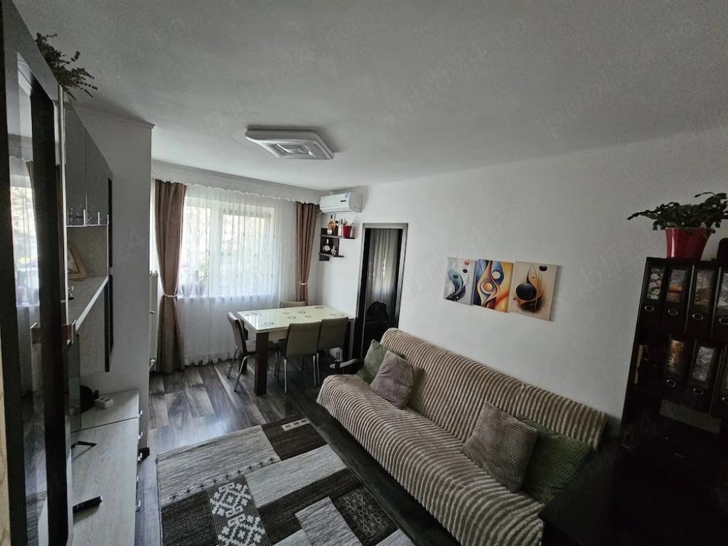 Apartament 3 camere, et. 2, Bd. Primaverii