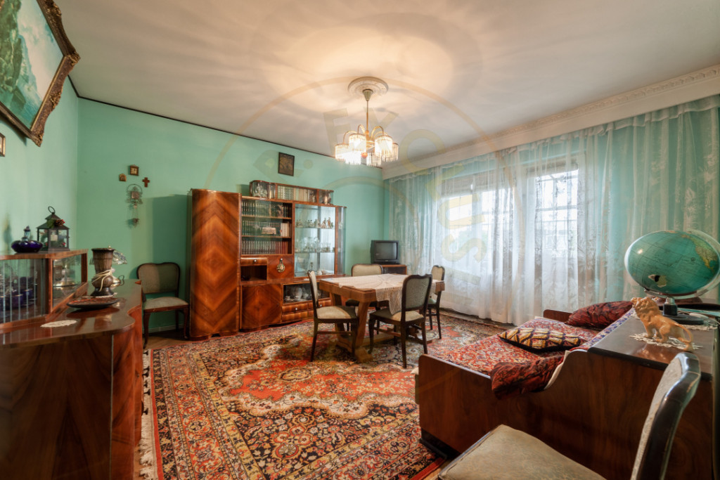Apartament 3 camere - TRIVALE - 84 mp - Decomandat - Boxă