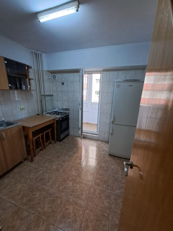 INCHIRIERI-Garsoniera MODERNA-13 Septembrie/Drumul Sarii