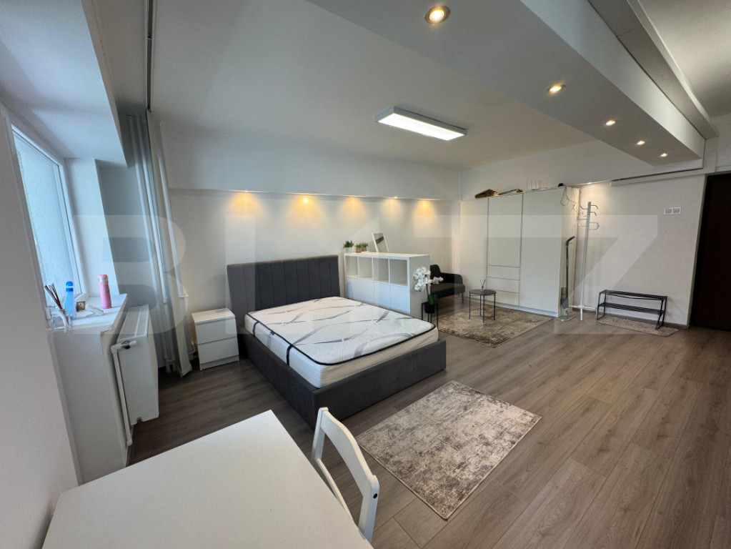 Garsoniera de inchiriat, open space, centrala proprie, Calea