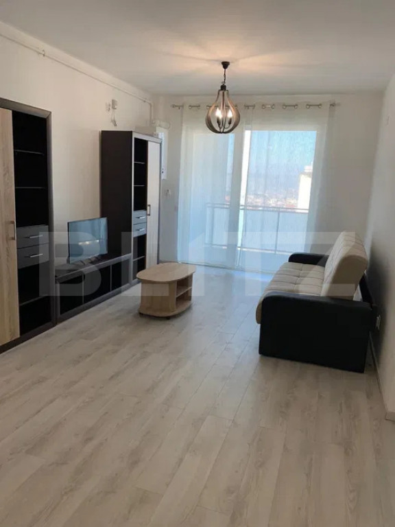 Apartament 2 camere semidecomandat, 55 mp, parcare subterana