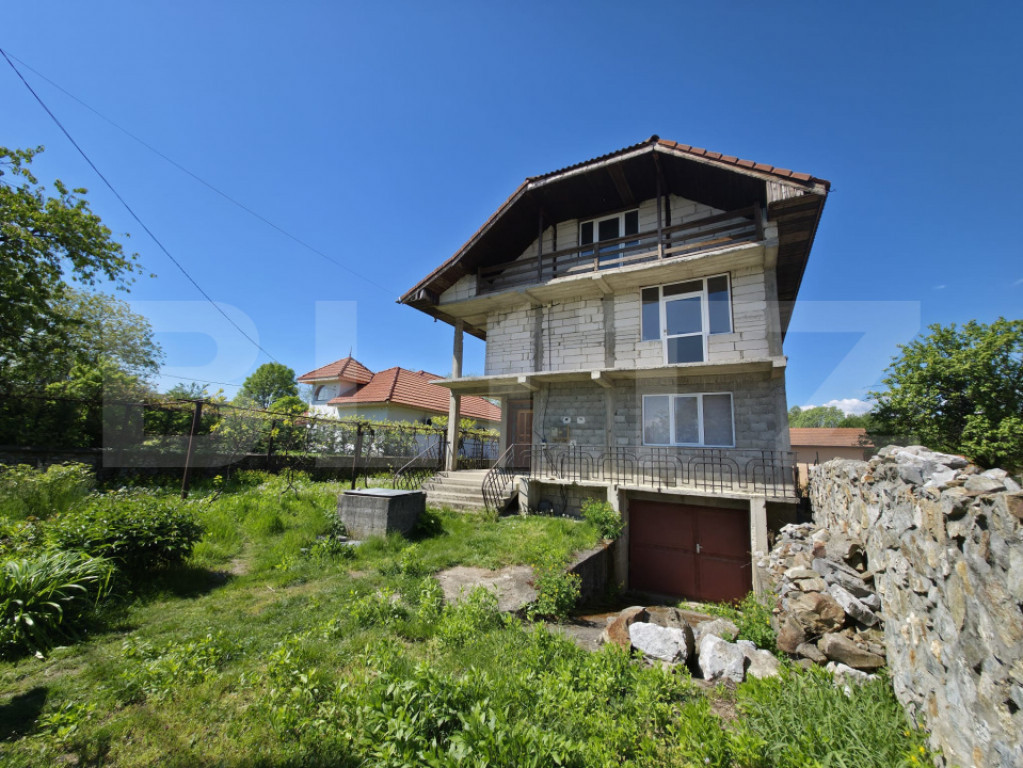 Casa cu suprafata de 395mp Com. Arcani sat Sanatesti