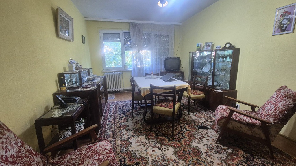 Apartament 3 Camere Micro 16 - Etaj 3, Centrală Proprie & Izolat