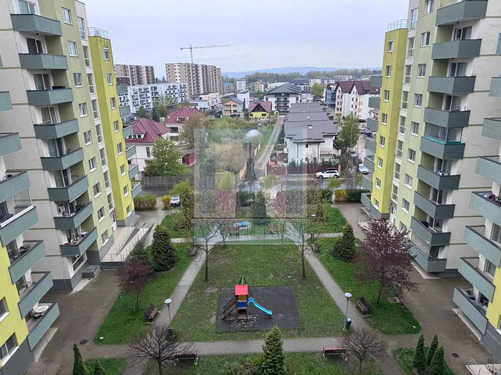 Camera de camin cu baie si bucatarie proprie - zona Tractorul