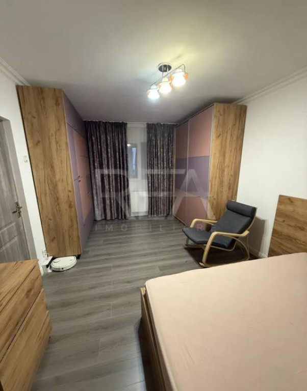 Apartmaent 2 camere 1 Decembrie , foarte aproape de metrou