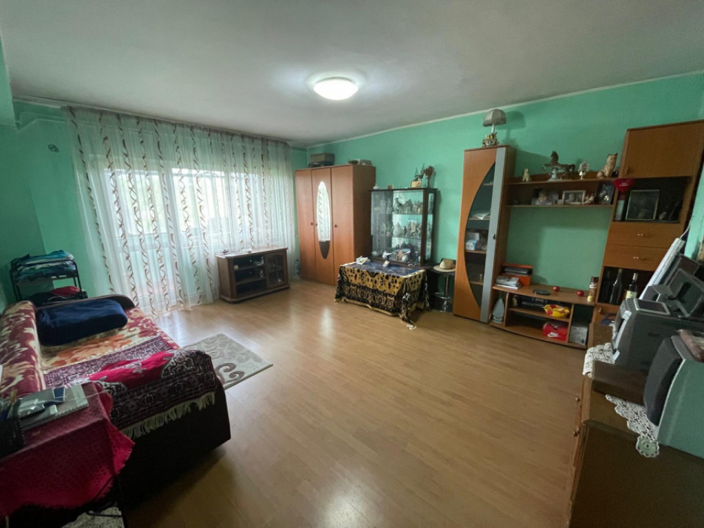 3 Camere - Pacii - Central termica!