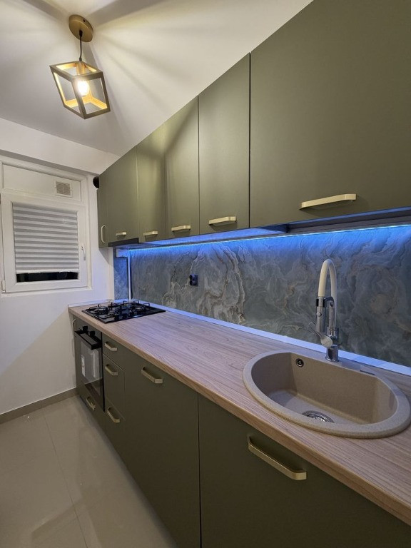 De vanzare Apartament 2 Camere-Etaj 2-Metrou Tudor Vladimirescu