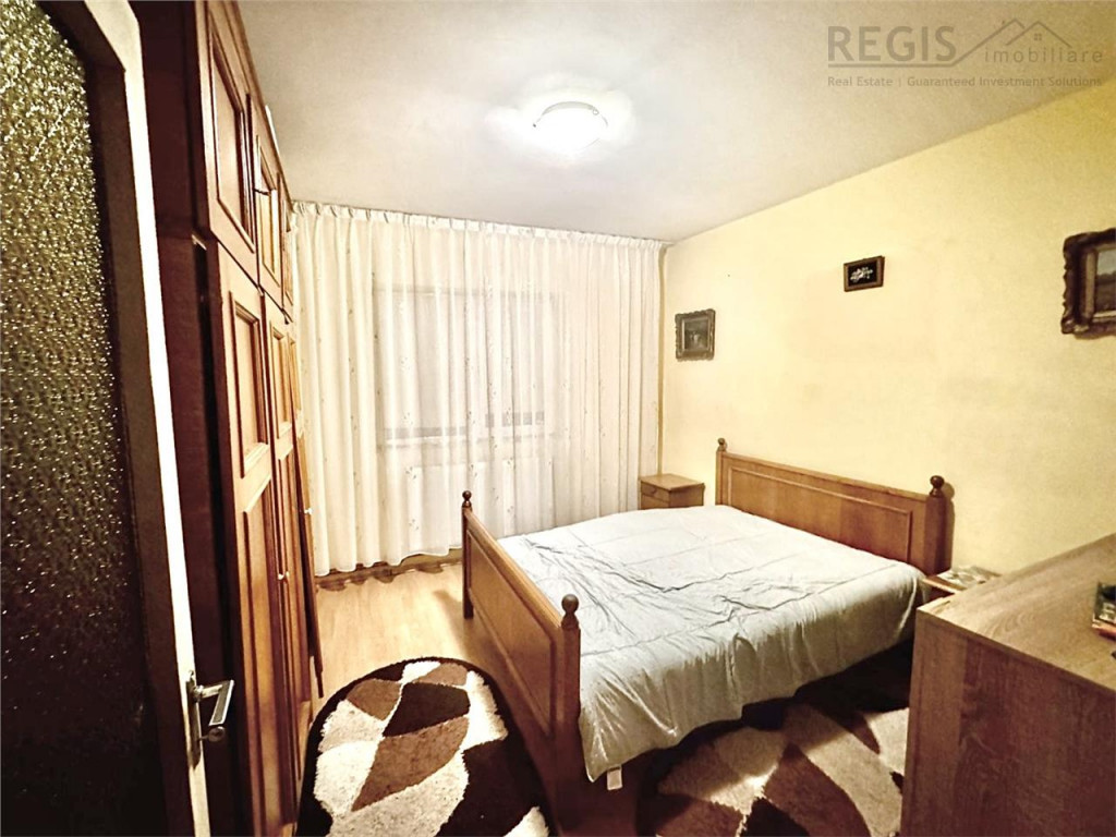 Apartament cu 3 camere si 2 bai si parcar -Profi Tractoru