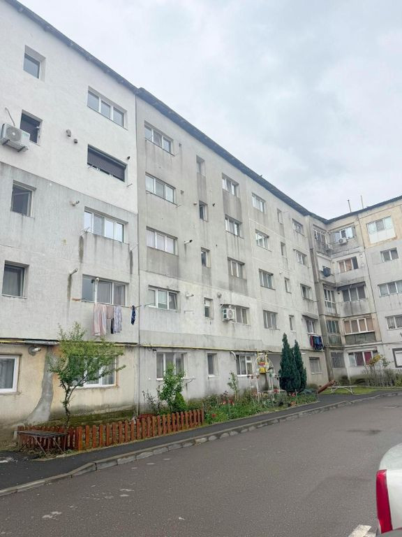 Apartament cu 2 camere - vanzare - Marasesti, jud. Vrancea