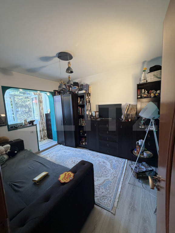 Apartament Cu 2 Camere Decomandate Zona George Enescu