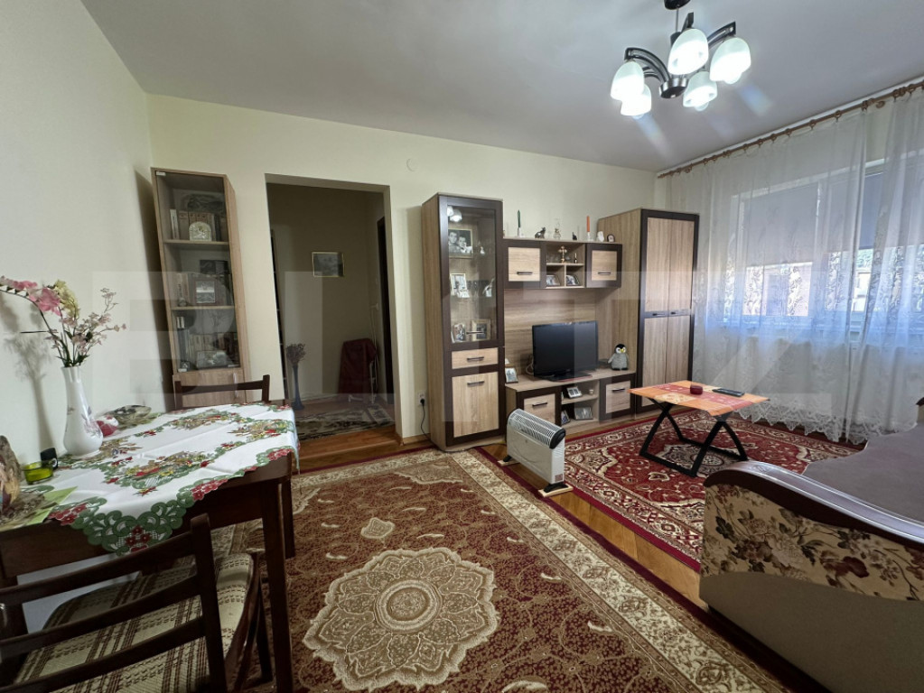 Apartament cu 4 camere, semidecomandat, Deva, zonă liniști