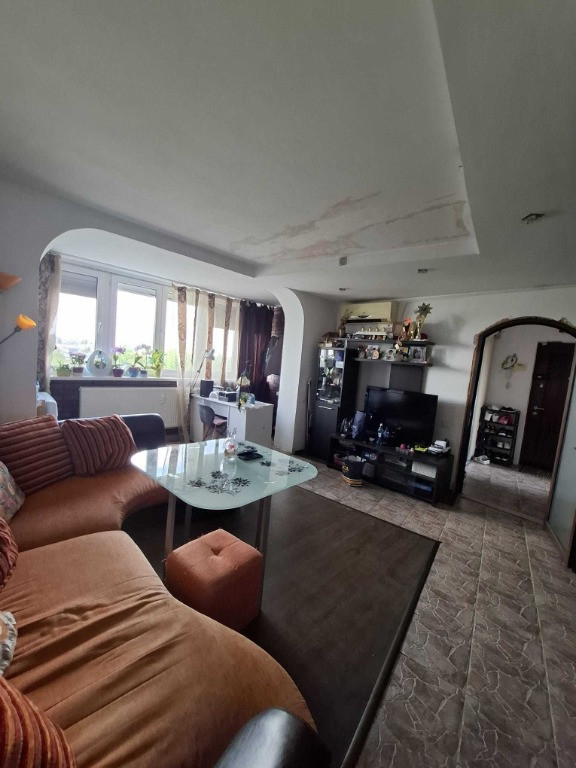 De vanzare-apartament 3 camere-Antiaeriana
