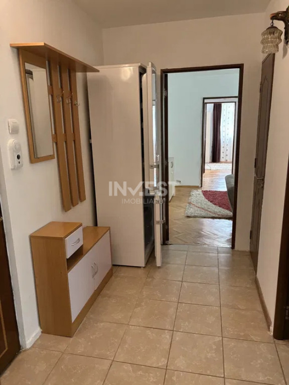 Apartament 3 camere-etaj intermediar-Podu Ros-bloc fara risc