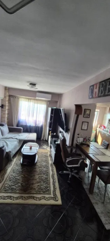 Apartament 4 camere, decomandat - zona Triaj