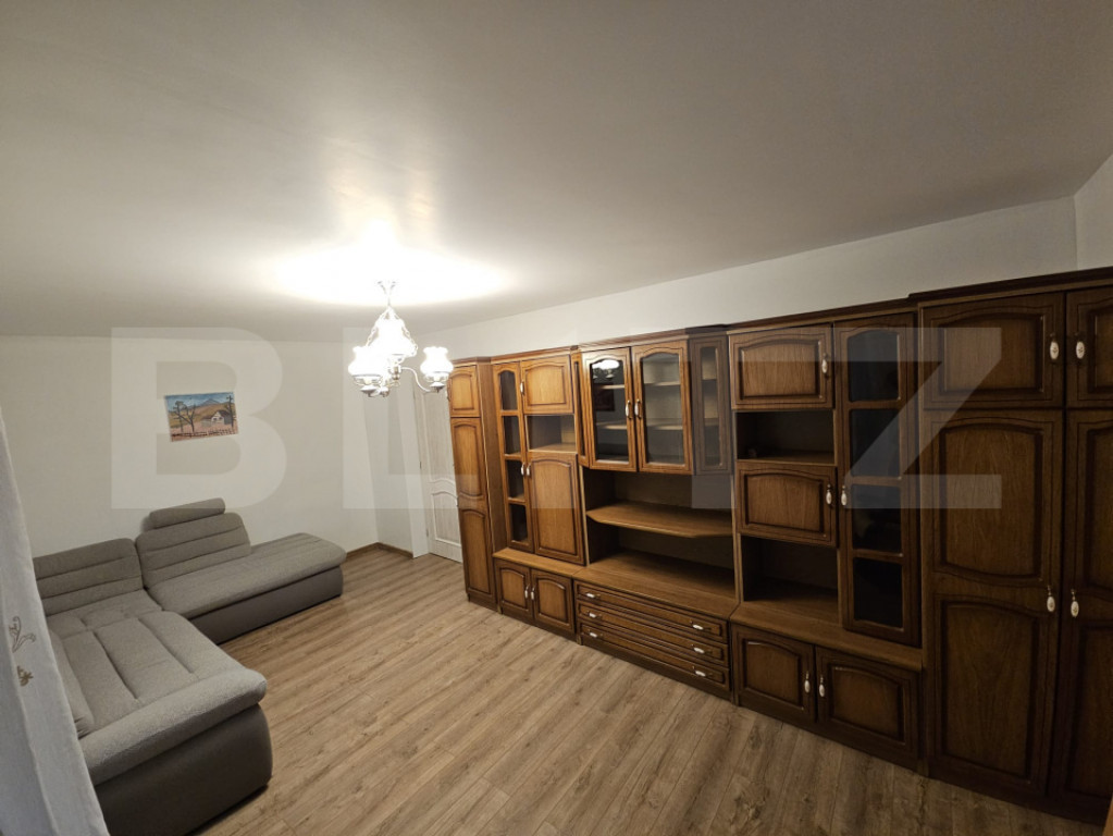 Apartament 3 camere, 70 mp, zona Nicolina