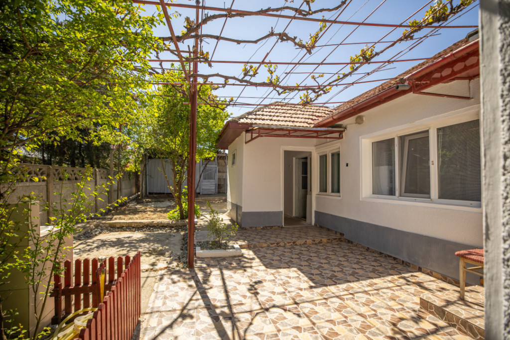 Casă de vânzare in Ovidiu | 3 camere | Teren 335mp