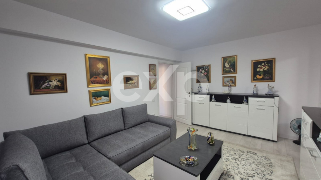 Negru Voda, Apartament 2 camere, decomandat, balcon mare, Ș