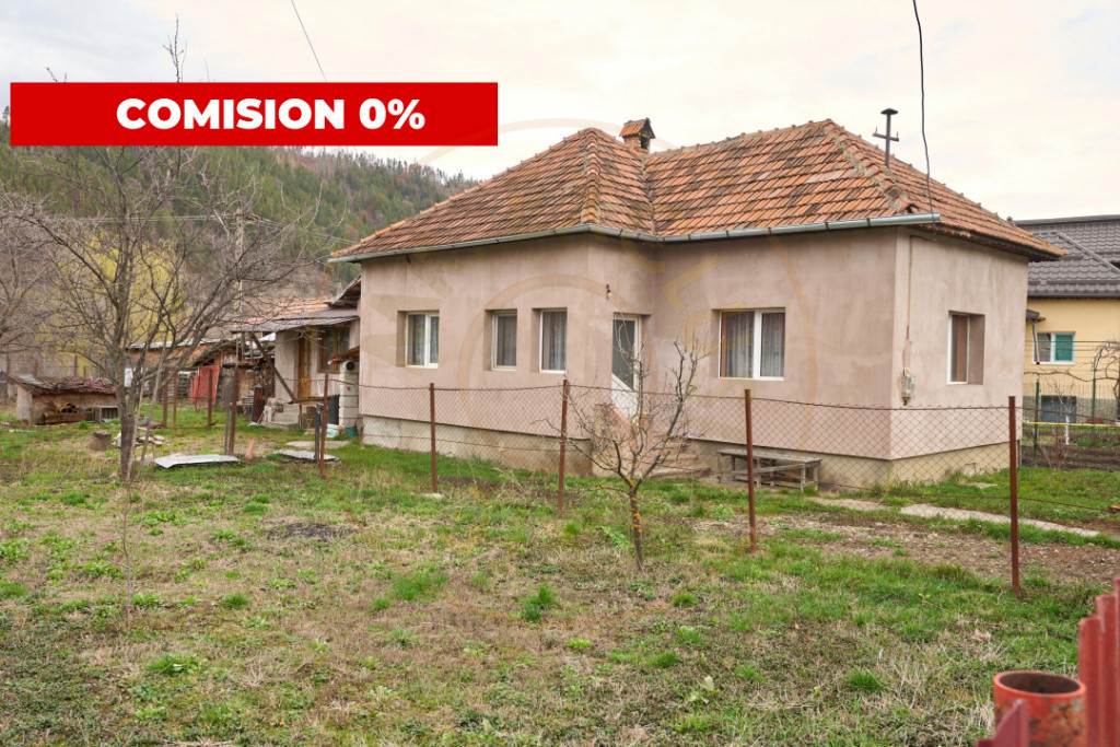 Casa individuala Leresti la strada principala+ teren 831 mp