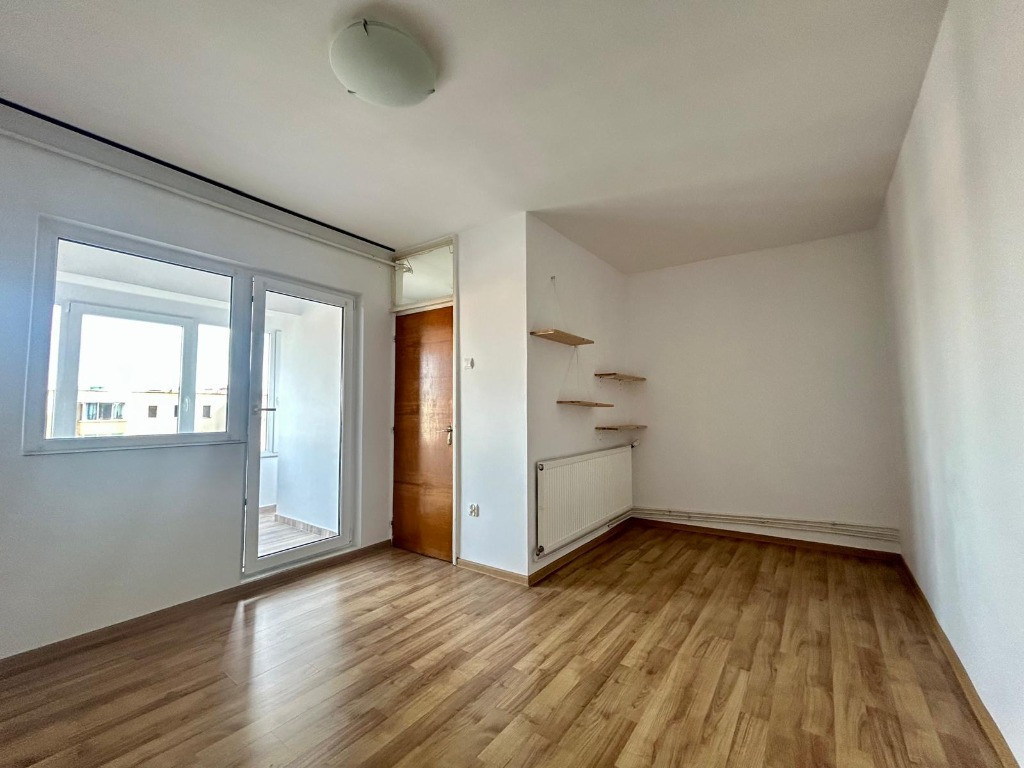 Garsoniera cocheta in bloc de apartamente, zona Centrul Civic!