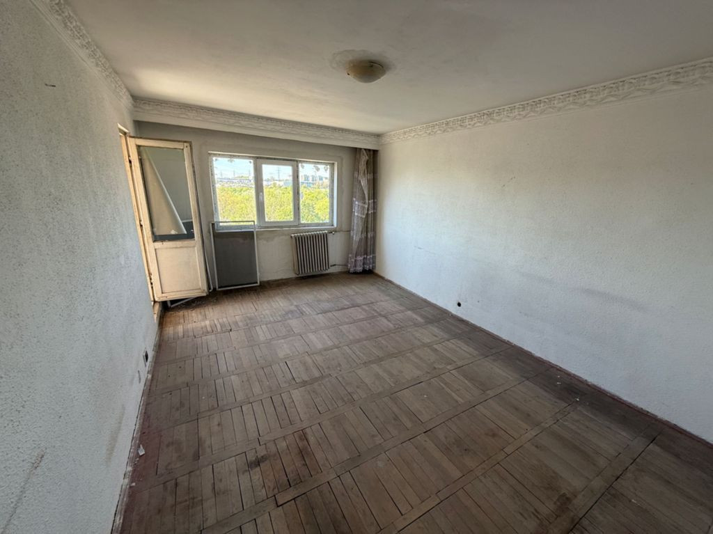 Apartament 3 camere zona Central