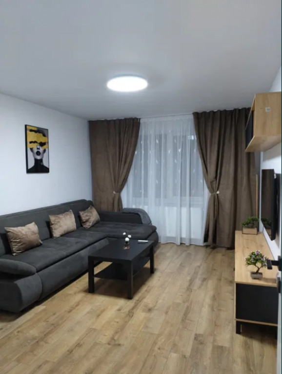 Apartament 3 camere, circular - zona Astra