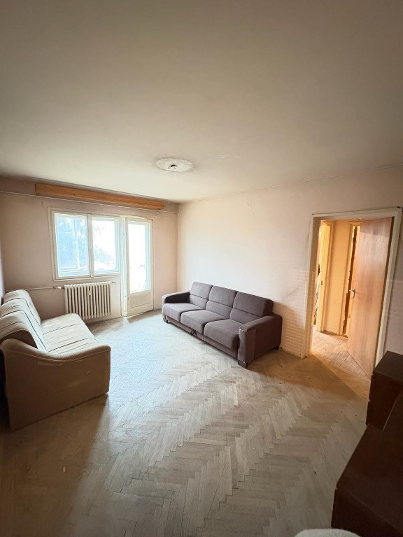 Apartament 2 camere semidecomandat, confort 1 sporit, Ploiești Nord