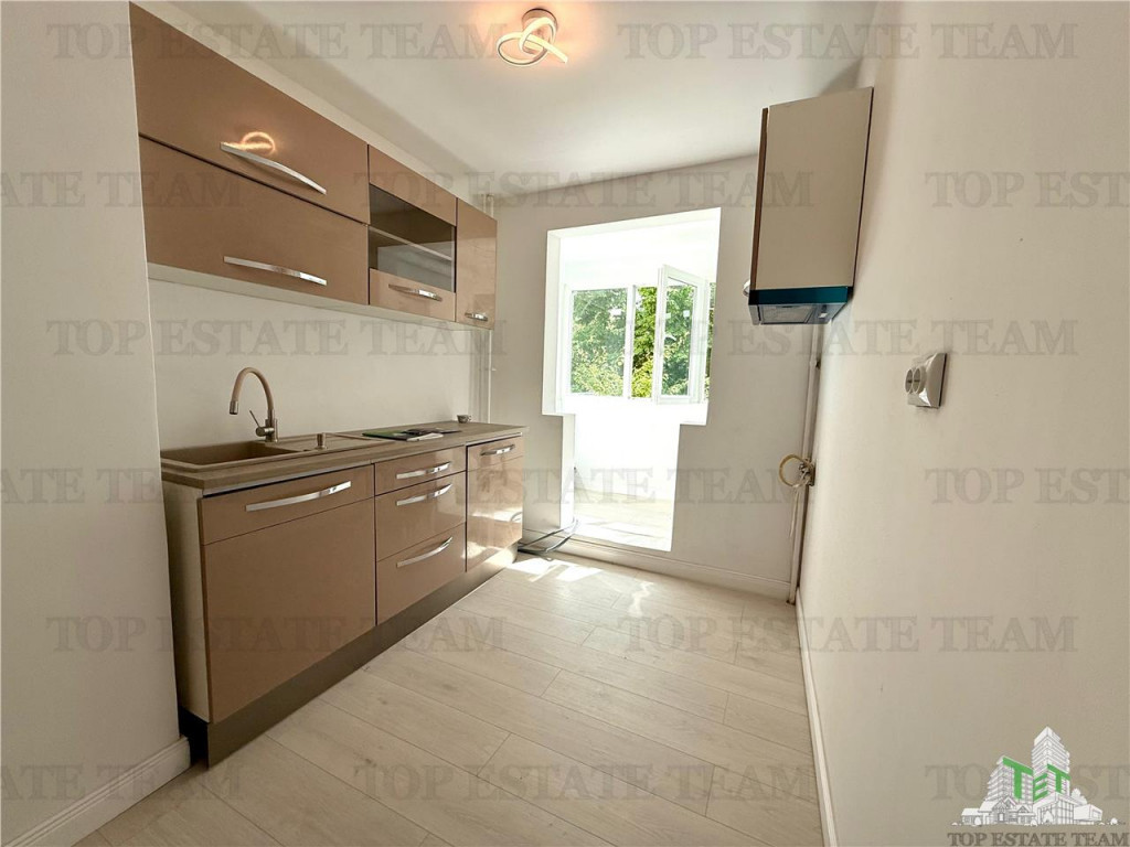 Apartament 3 camere decomandat, 5 min metrou Brancusi