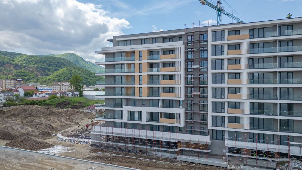 Apartament 2.5 Camere Sala Polivalentă | 61 mp Util + 10...