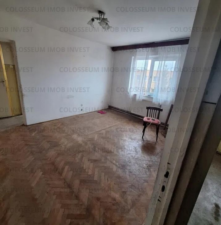 Apartament 2 camere, semidecomandat - zona Florilor