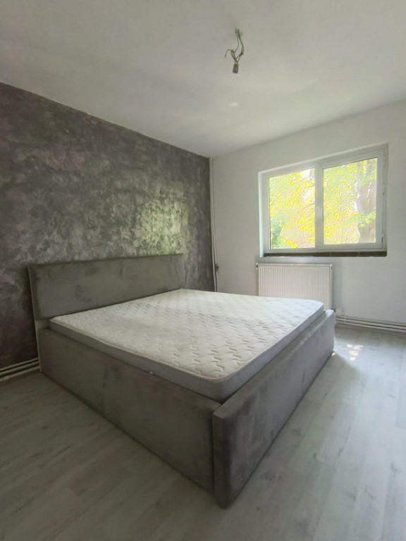 Apartament 3 camere, zona Nord