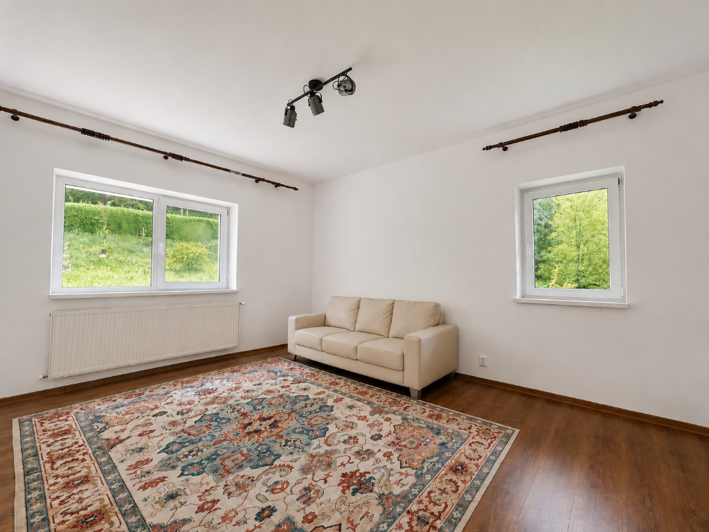 Racadau - Ap 2 camere, decomandat, renovat, priveliste superba!