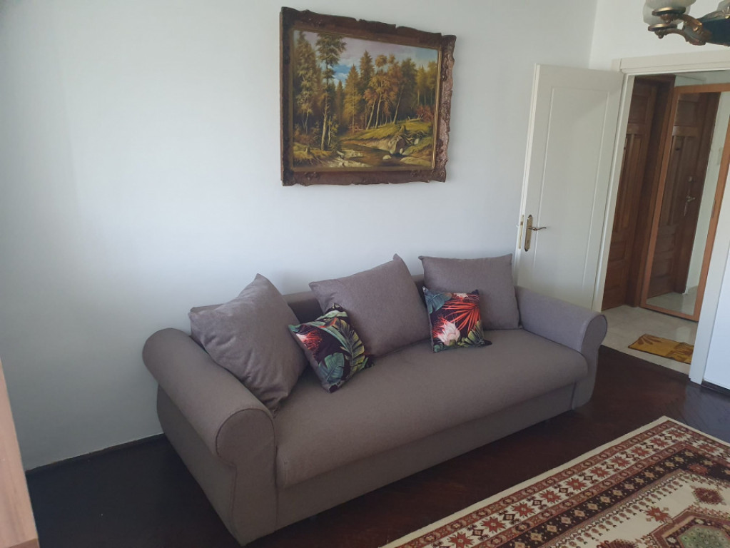 Apartament 3 camere de inchiriat in zona Tomis Nord