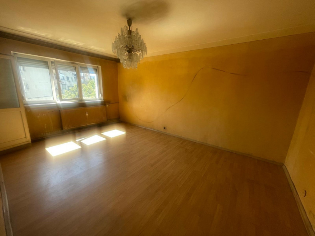 Apartament decomandat, 3 camere si 2 bai, 63.97 mp, zona Lap