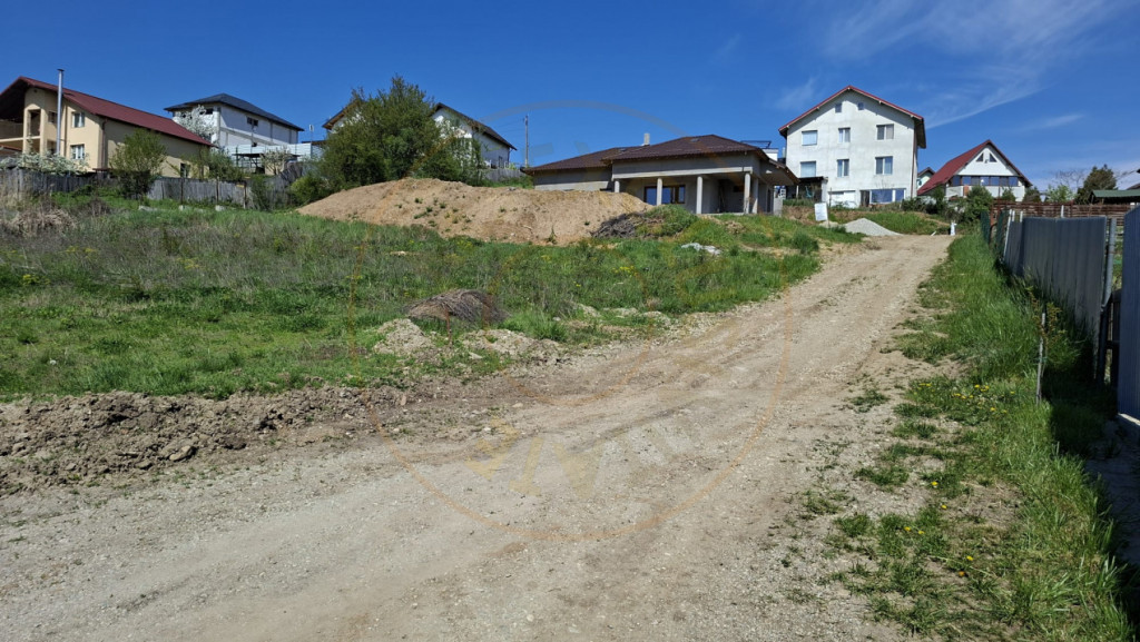 Teren intravilan 575 mp Valea Geamana