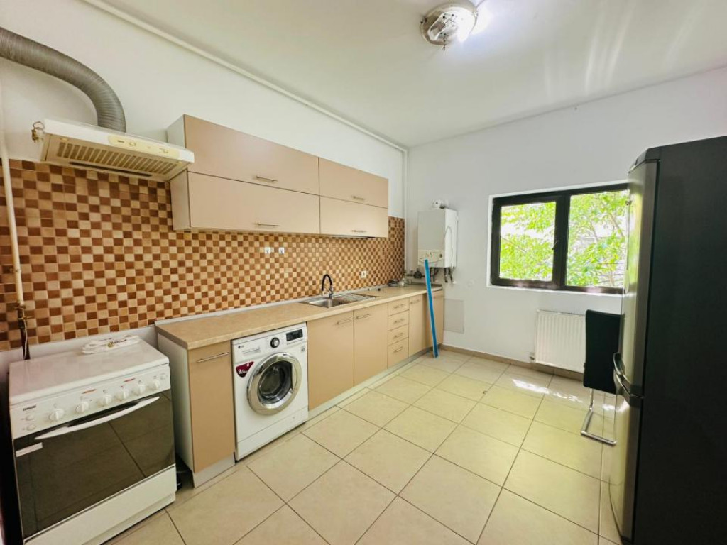 3 Camere metrou Bucur Obor- Bloc nou