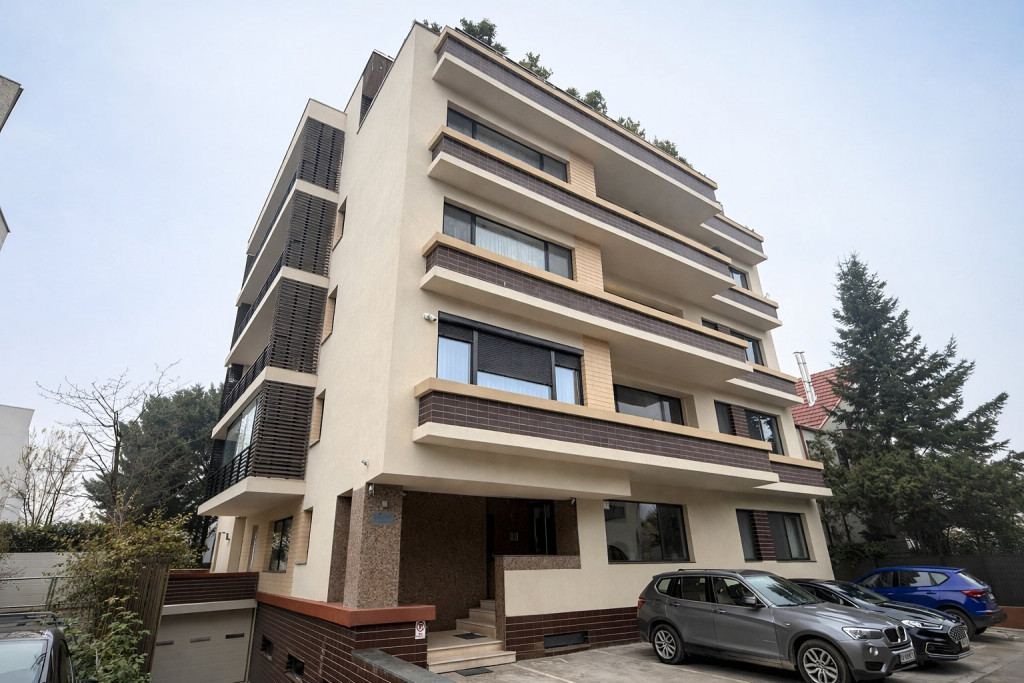 4 camere – Pipera - Erou Iancu Nicolae – 175 mp – 2...