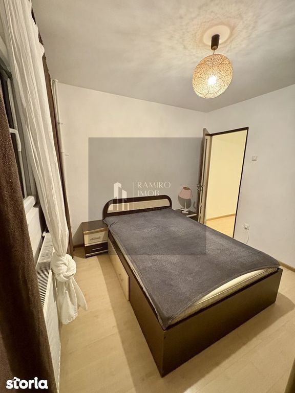 2 camere decomandat - Strada Reșița / Huedin