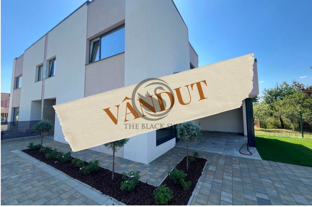 ???? Casă premium cu panoramă asupra orașului – garaj d