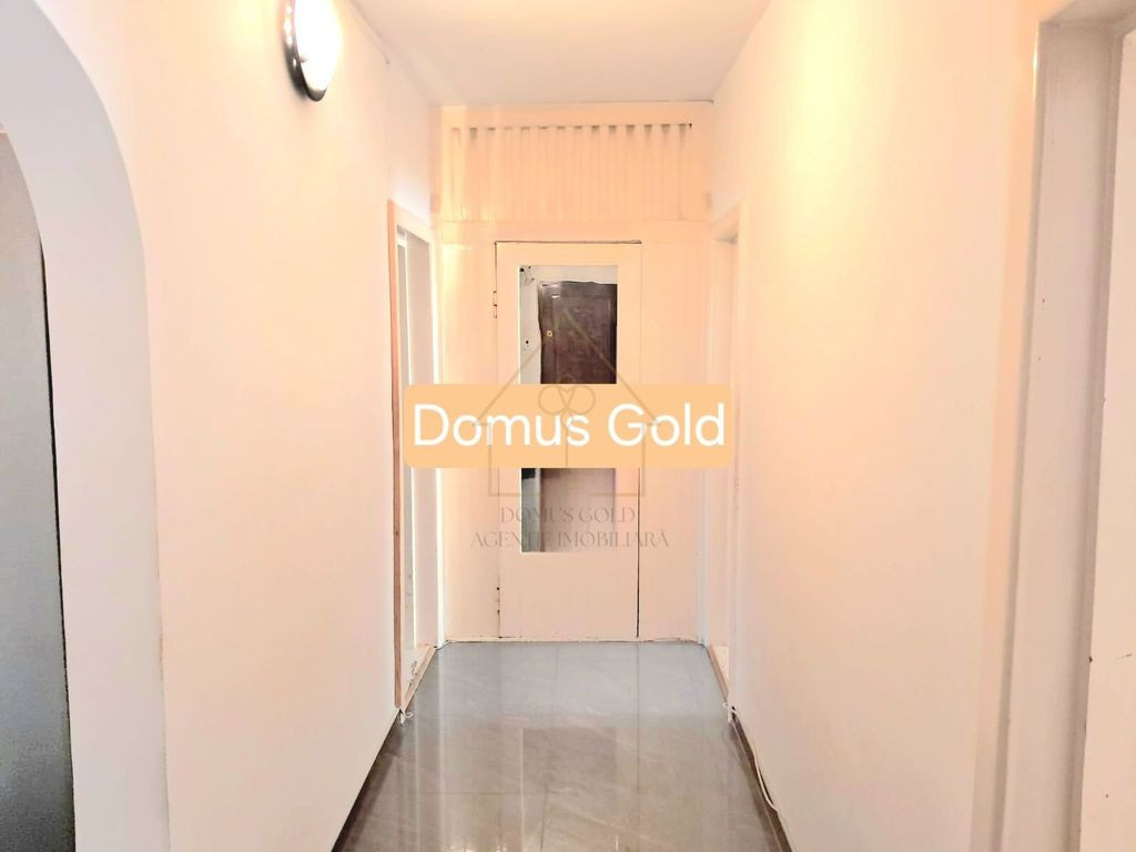Vind apartament pe str. Maramuresumui.