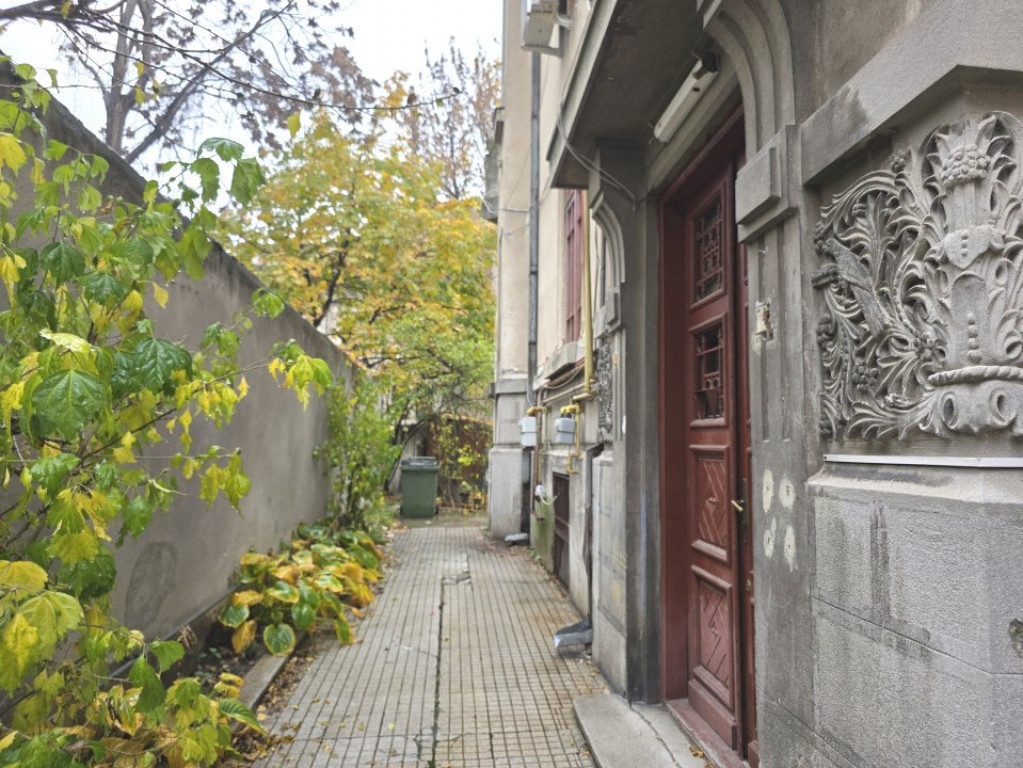 Apartament in Vila, 5 camere, Alexandru Philippide 4, de ren