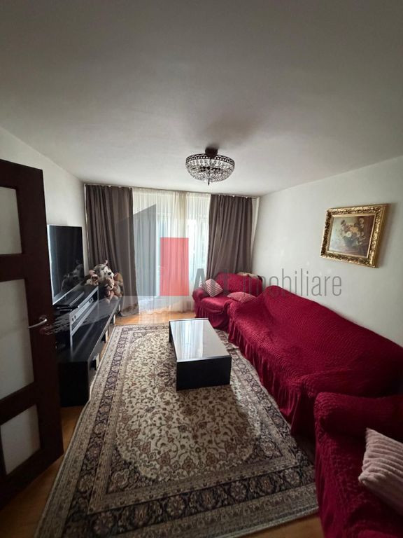 Apartament cu trei camere de vanzare-Crangasi-loc de parcare