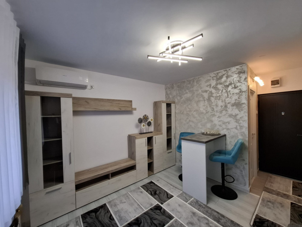 Garsoniera moderna, langa Jumbo, 1 statie de Palas!