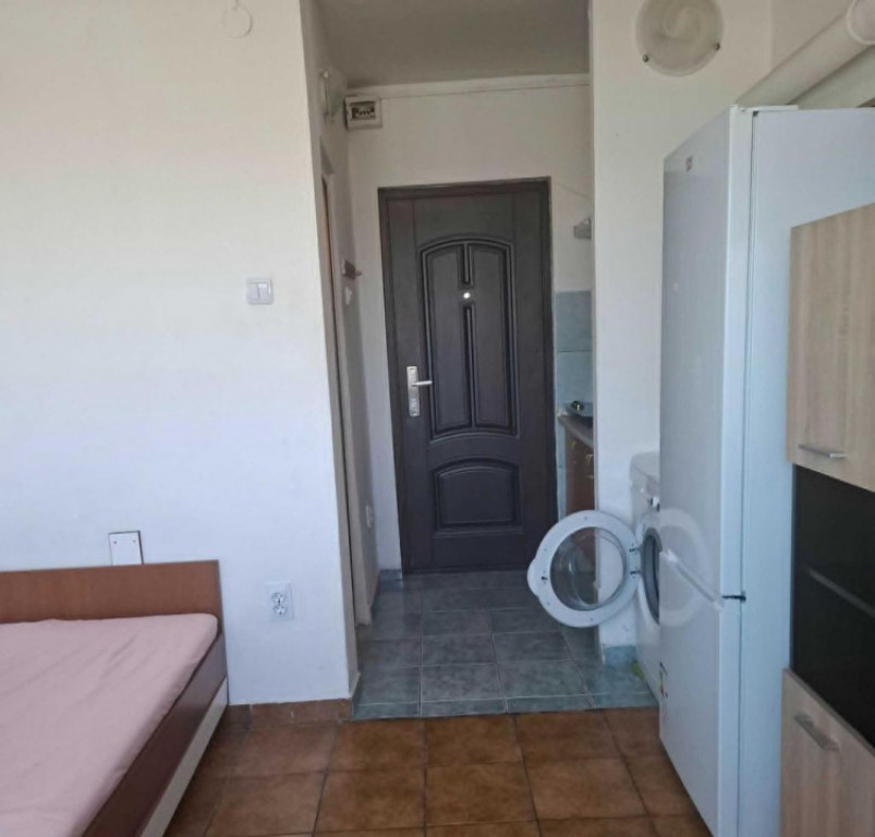 250 euro! Garsonieră Nicolina, et 3/4!