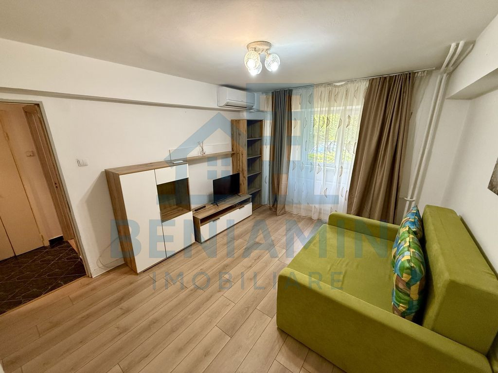 2 camere decomandat - parter - mobilat - utilat - centru ...